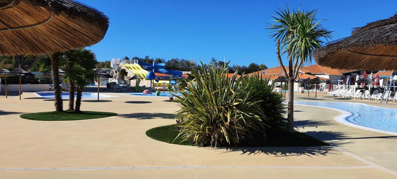 Mobilhome 2Ch Climatise-Terrasse Fermee-4 Velos-Camping 4 Etoiles Les Charmettes Ле-Мат Экстерьер фото