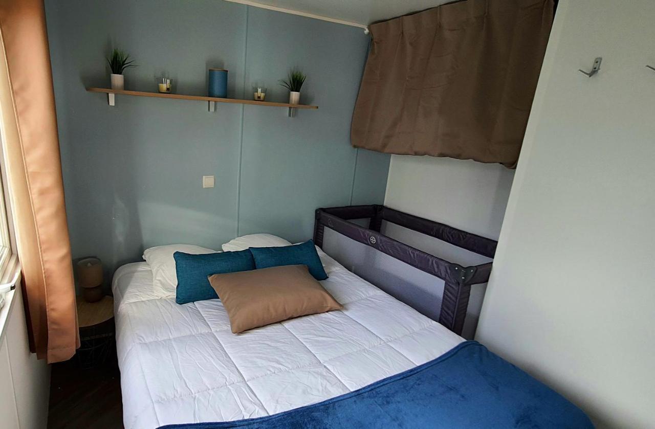 Mobilhome 2Ch Climatise-Terrasse Fermee-4 Velos-Camping 4 Etoiles Les Charmettes Ле-Мат Экстерьер фото
