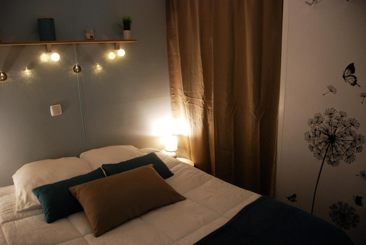 Mobilhome 2Ch Climatise-Terrasse Fermee-4 Velos-Camping 4 Etoiles Les Charmettes Ле-Мат Экстерьер фото