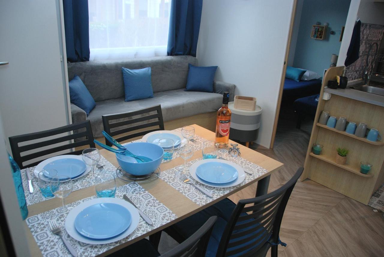 Mobilhome 2Ch Climatise-Terrasse Fermee-4 Velos-Camping 4 Etoiles Les Charmettes Ле-Мат Экстерьер фото
