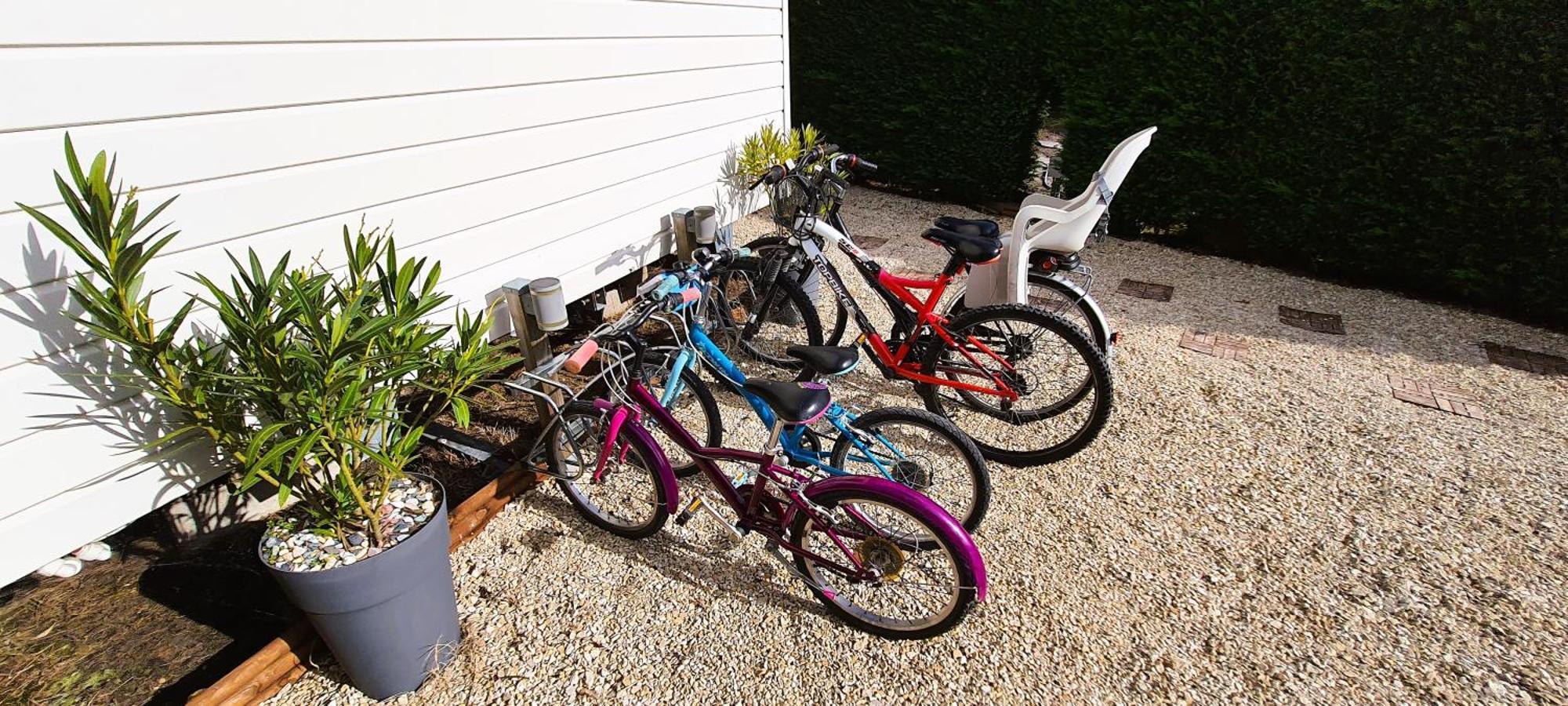 Mobilhome 2Ch Climatise-Terrasse Fermee-4 Velos-Camping 4 Etoiles Les Charmettes Ле-Мат Экстерьер фото